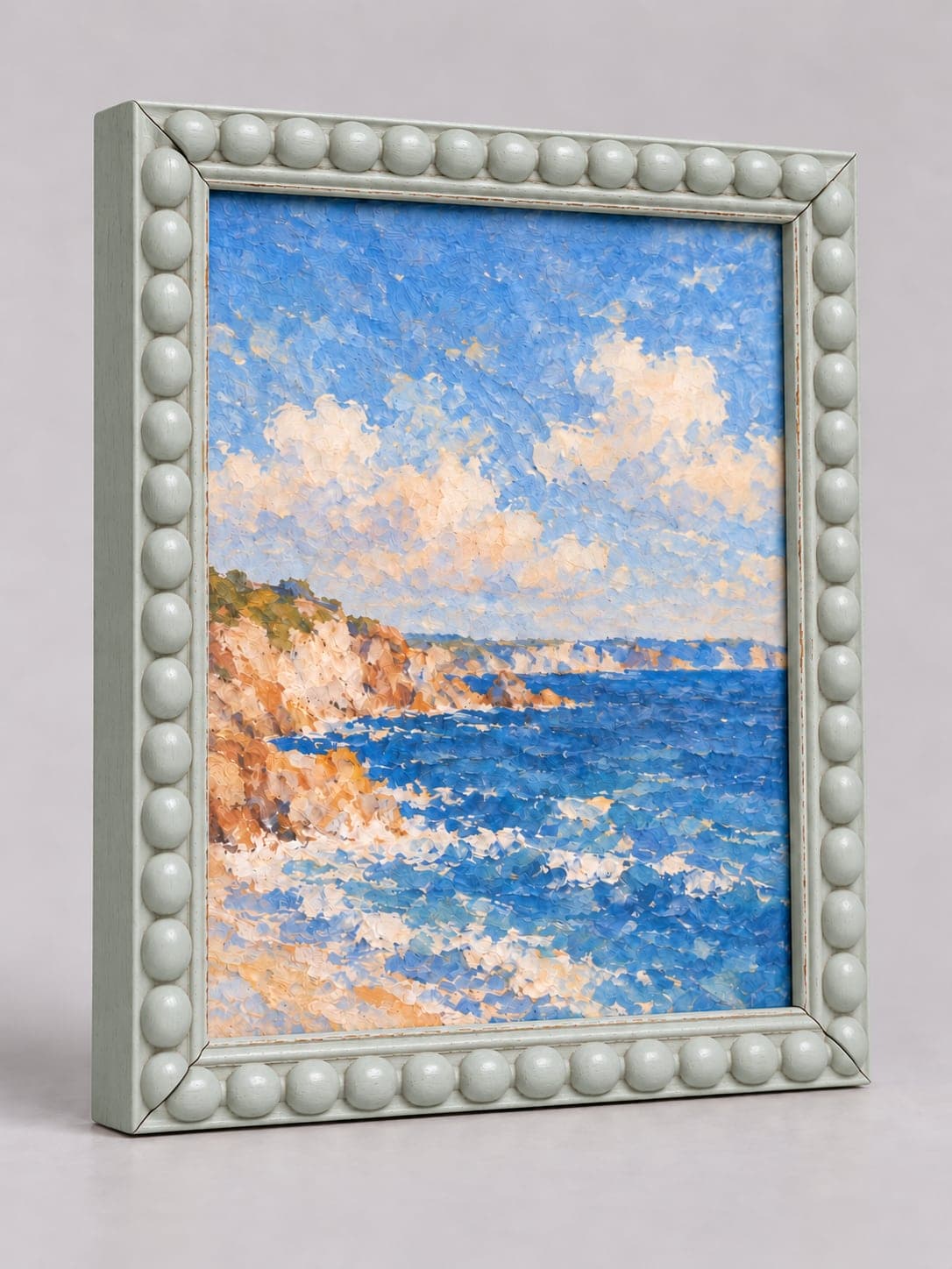 Pale Grey Wood Bobbin / 20mm x 25mm frame, whole frame with sample artwork