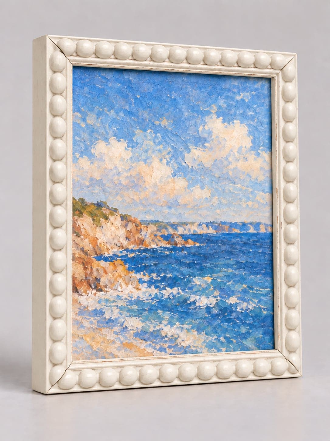 White Wood Bobbin / 20mm x 25mm frame, whole frame with sample artwork