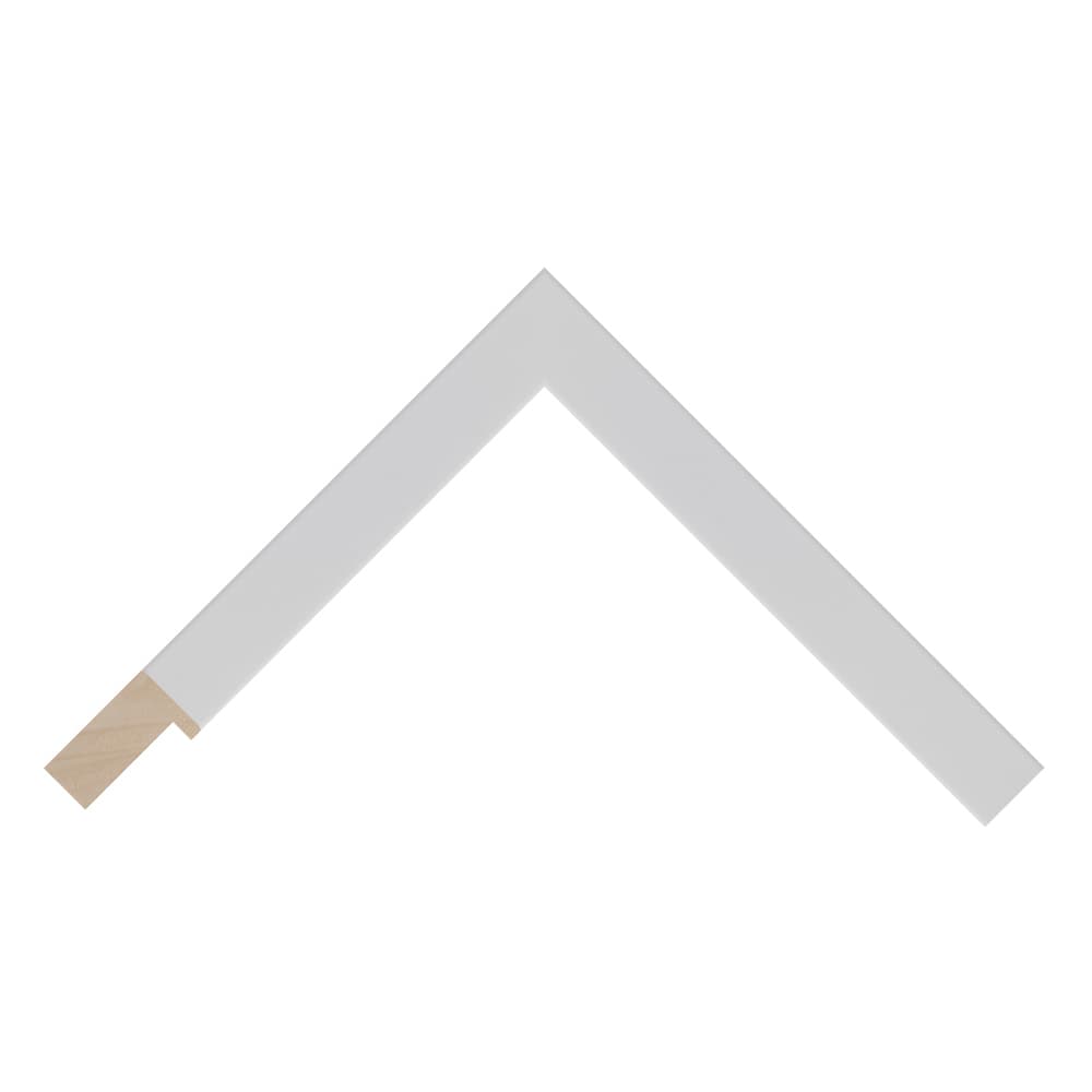 White Wood (Closed Grain) / 20mm x 32mm wood frame moulding — close-up detail