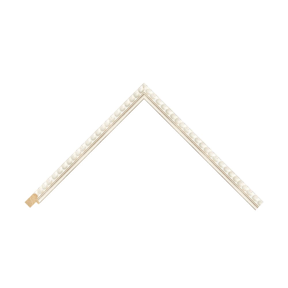 White Wood Bobbin / 20mm x 25mm detail view